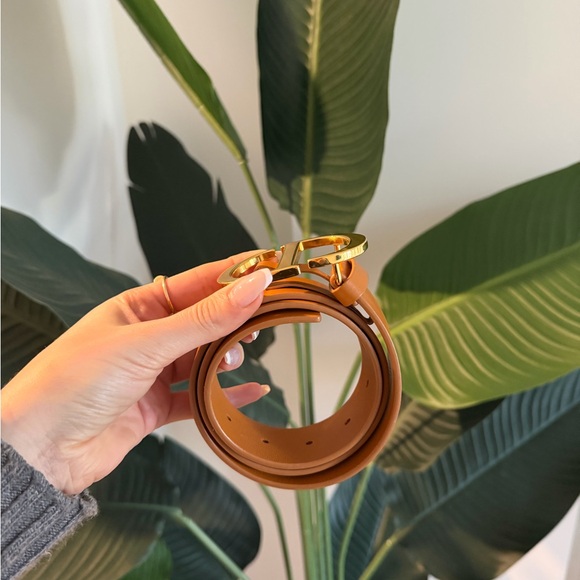 Dior 30 Montaigne Belt Light Brown Smooth Calfskin, 35 MM Size 75 -Gold Hardware - Picture 3 of 4